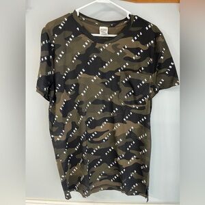 Victoria secret Pink Tee NWOT Camo Medium Comfortable